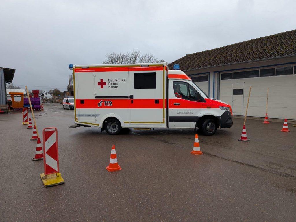 Rettungswagen beim Fahrtraining